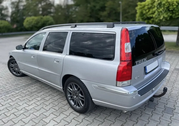 Volvo V70 cena 25000 przebieg: 277724, rok produkcji 2005 z Gliwice małe 407